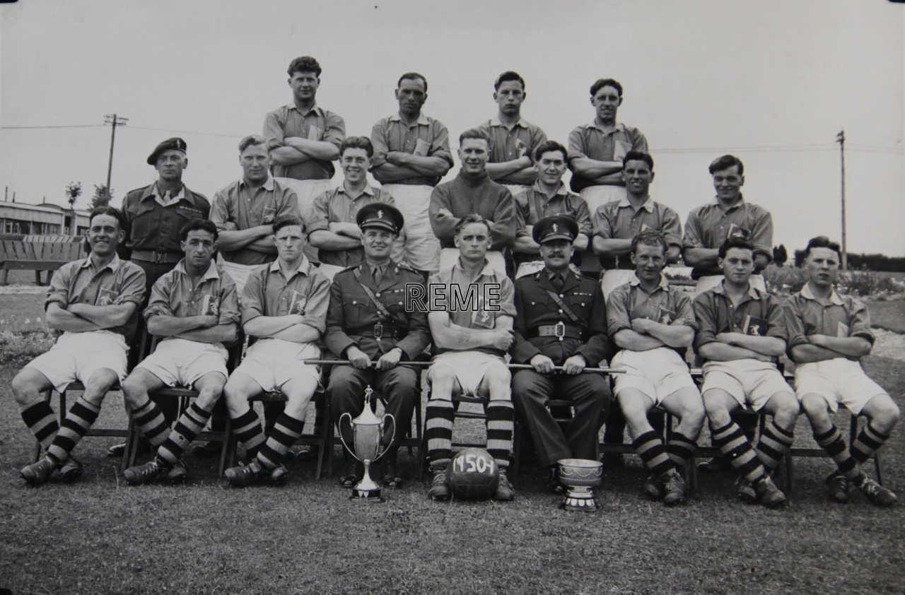 No 1 Training Battalion REME Football Team 1950-51