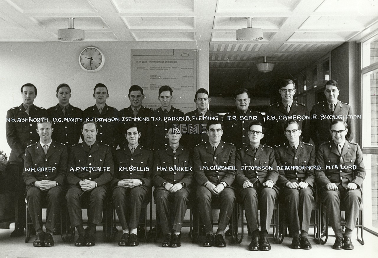 Group Photograph: No 5 Light Aid Detachment (LAD) Commanders’ Course, REME Officers’ School