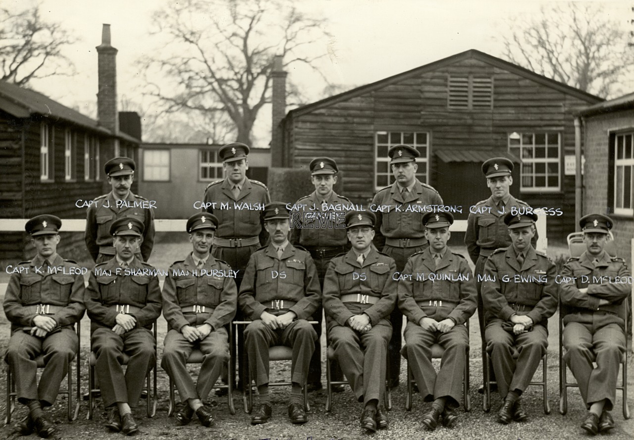 Group Photograph: No 1 TAC 8-5D, REME Officers’ School